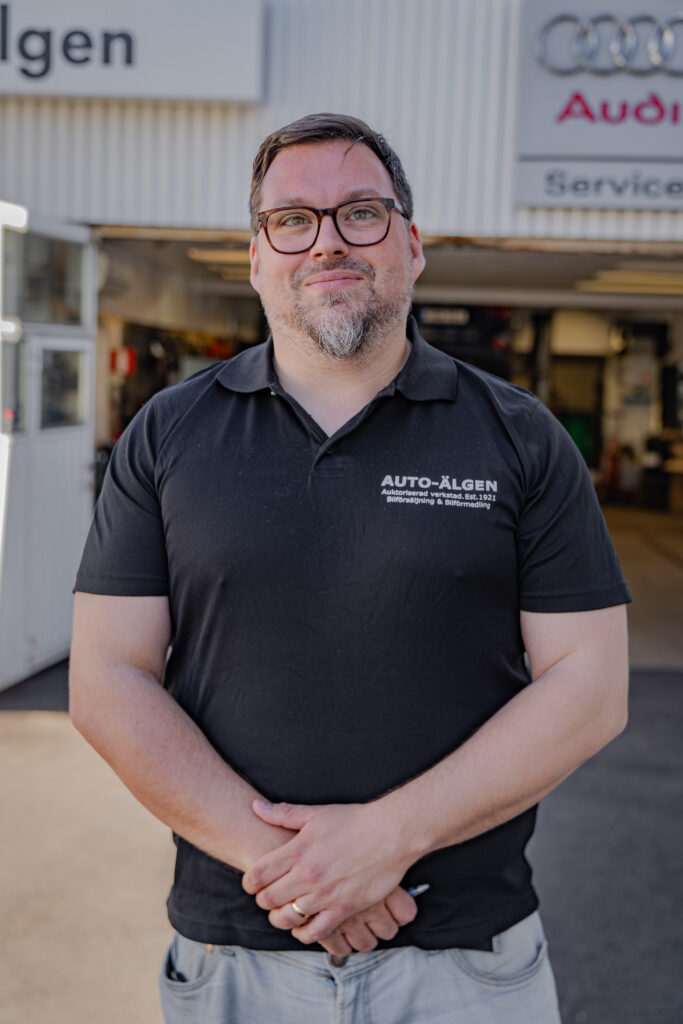 Niclas Holgersson, serviceansvarig på Auto-Älgen i Viken